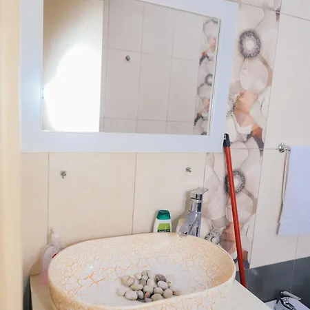 Luxury Center 2 Apartment *